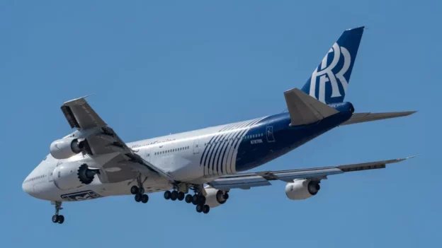 Rolls-Royce podría vender negocio de aviones eléctricos