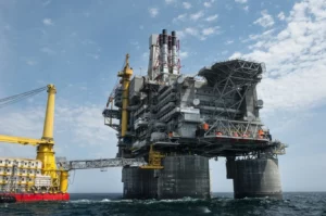 largest oil platform in the world-plataforma petrolera más grande del mundo