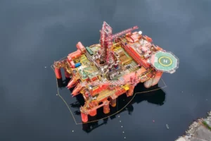 Plataforma Blackford Dolphin obtiene un contrato de perforación con Oil India