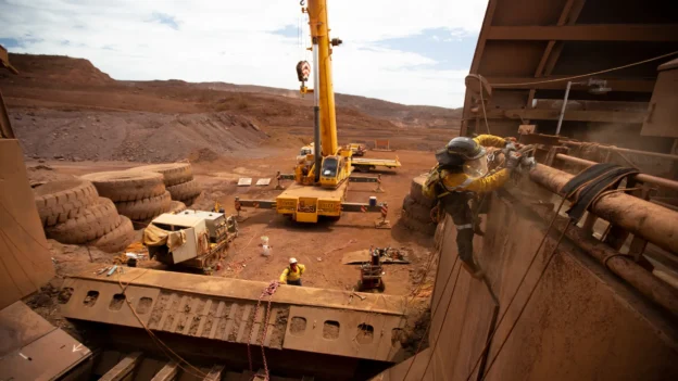 Industrial maintenance in the mining sector to optimize operating systems.