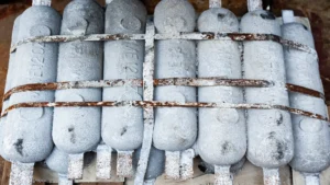 Ánodos de zinc: Aplicaciones y beneficios en la protección catódica.