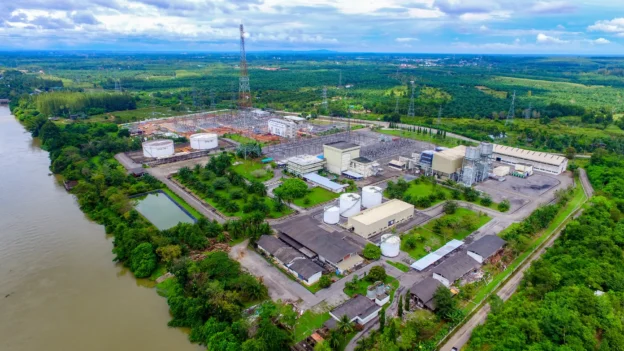 De líquido a gas: Innovaciones en los procesos y su impacto en la industria energética.