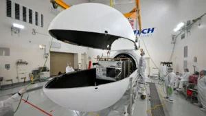 Satélite LM 400