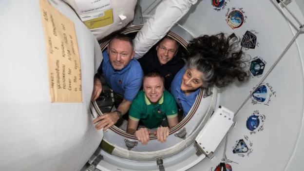 El regreso de la misión Crew-9 un equipo internacional por Space X y ASA