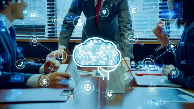 Evaluación de riesgos operacionales con inteligencia artificial y aprendizaje automático.