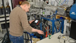 Detector de radiación portátil que detecta toda fuente ionizante