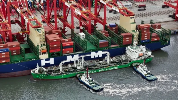 El buque de HMM fue abastecido con metanol en el Puerto de Shanghái