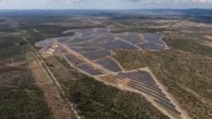 El sistema de almacenamiento de energía en baterías de Alcoutim por Galp y Powin