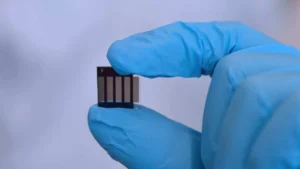 La perovskita de haluro de estaño, la alternativa en células solares por la UQ