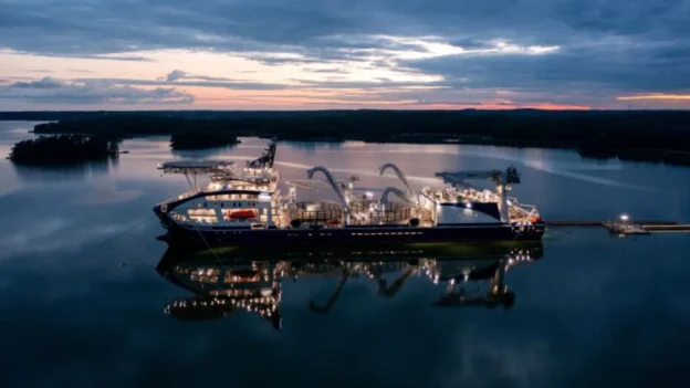 Prysmian completa la conexión de cables submarinos en el parque eólico Sofía