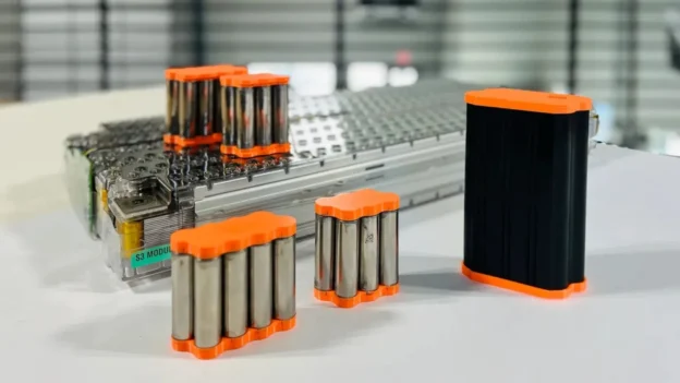 Los bloques de iones de litio y las baterías Tesla por re/cell