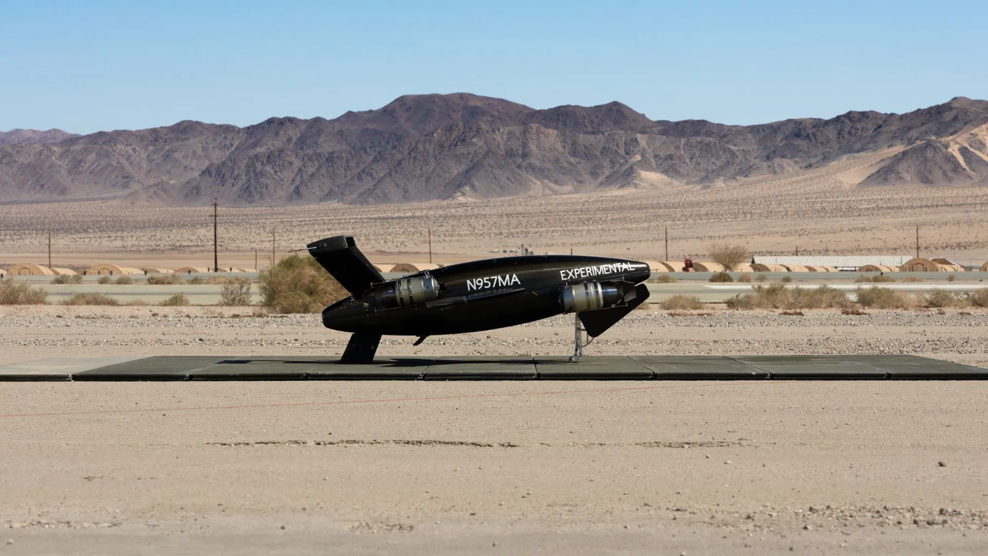 RAZOR P100 volando