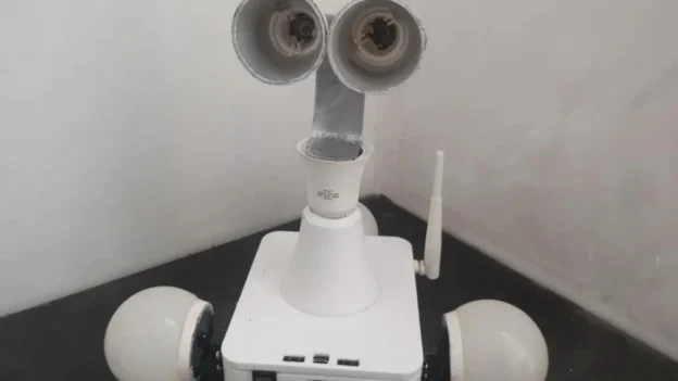 Robot hecho de basura