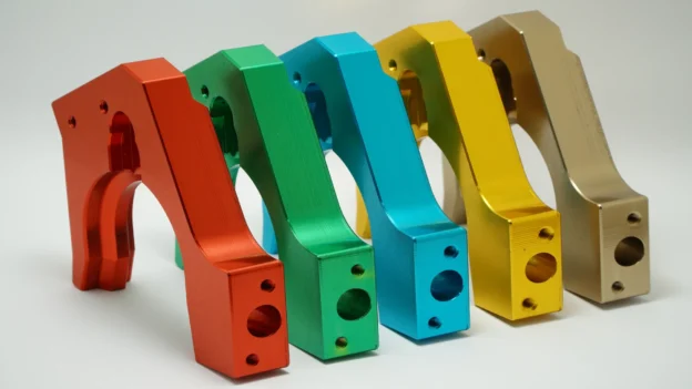 Aluminio anodizado: Propiedades, aplicaciones y ventajas industriales 