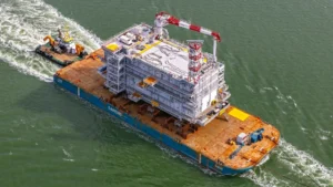 La plataforma Hollandse Kust rumbo al mar